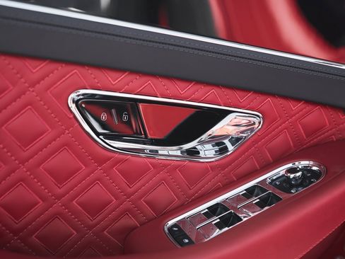 Used 2023 Bentley Continental GT Azure image 29