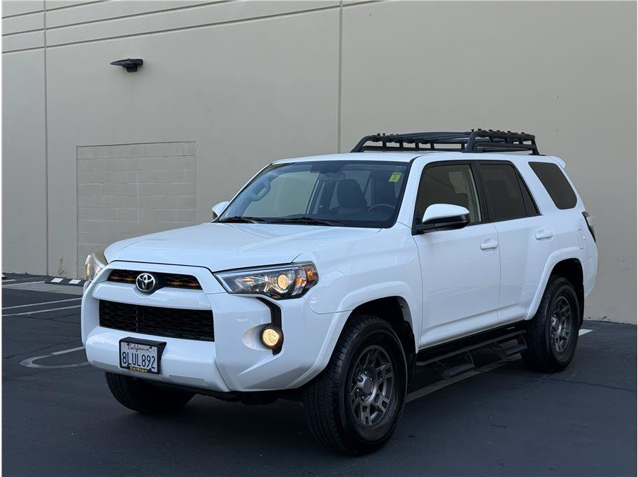 Used 2019 Toyota 4Runner SR5 AWD/4WD image 4