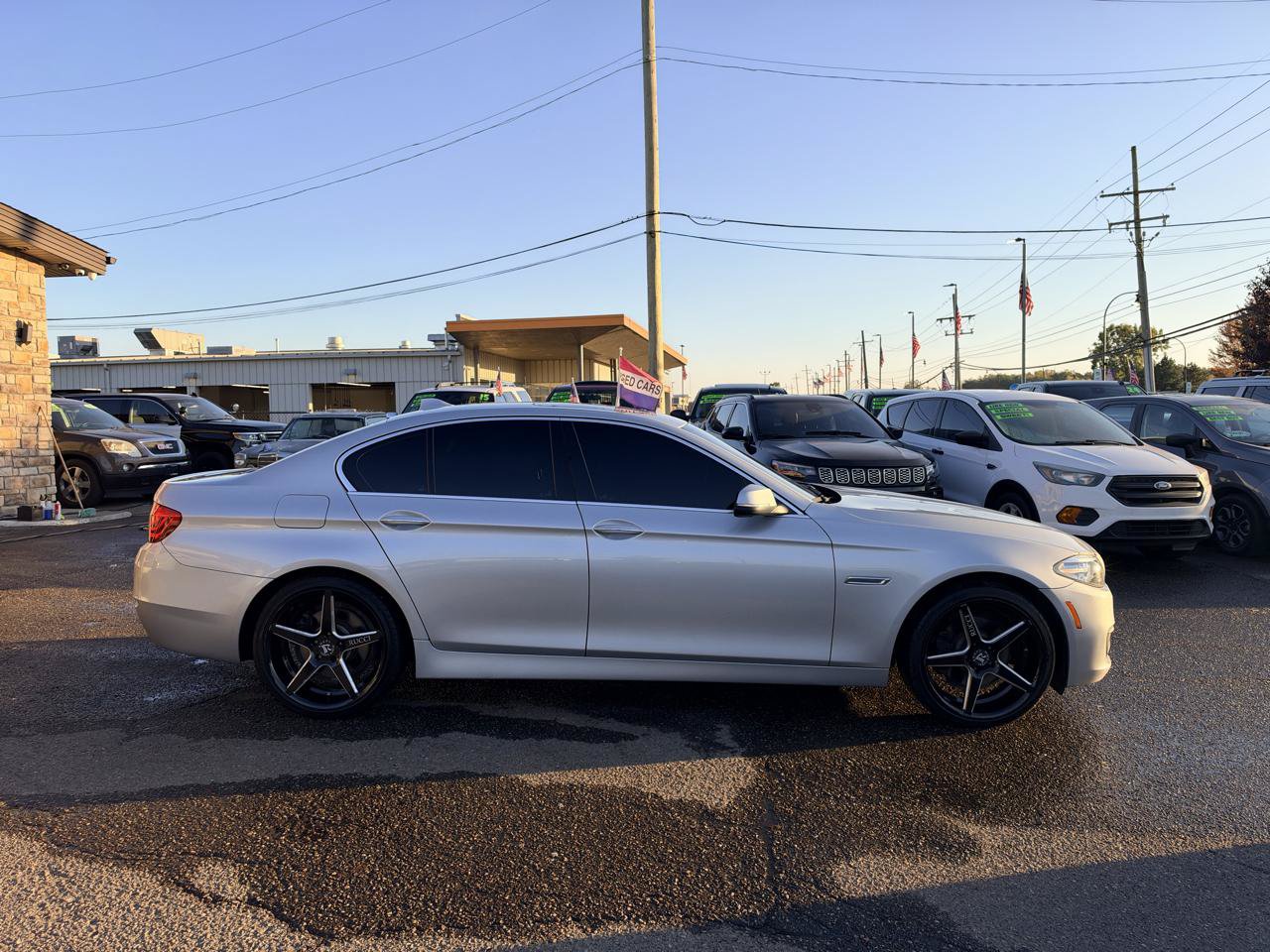 Used 2016 BMW 528i xDrive Sedan w/ Premium Package AWD/4WD image 10