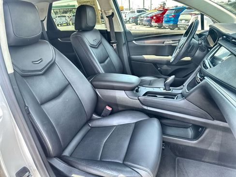 Used 2019 Cadillac XT5 Luxury FWD image 19