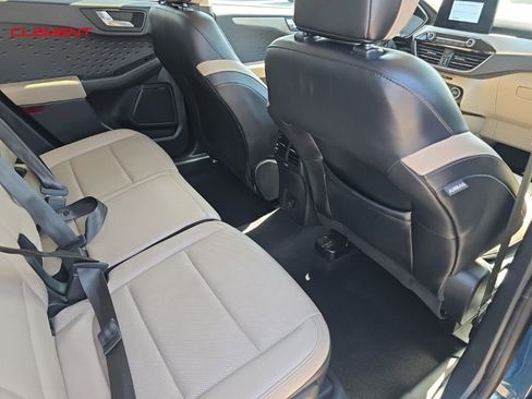 Used 2020 Ford Escape SEL image 12