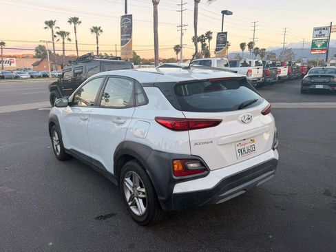 Used 2021 Hyundai Kona SE FWD image 5