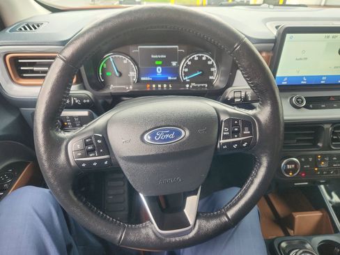 Used 2022 Ford Maverick Lariat w/ Lariat Luxury Package FWD image 21
