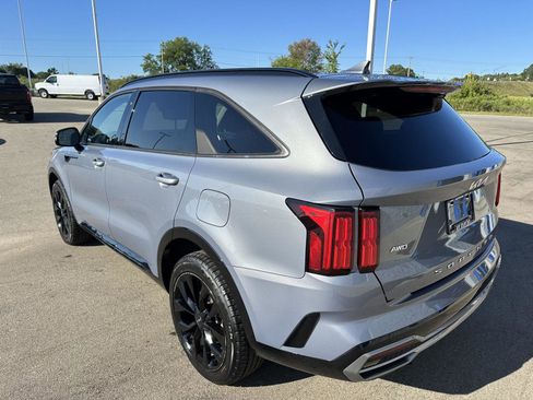 Used 2022 Kia Sorento SX image 4