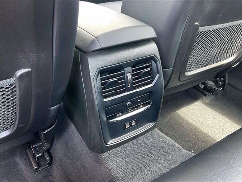 Used 2022 BMW 330i xDrive Sedan w/ Driving Assistance Package AWD/4WD image 40