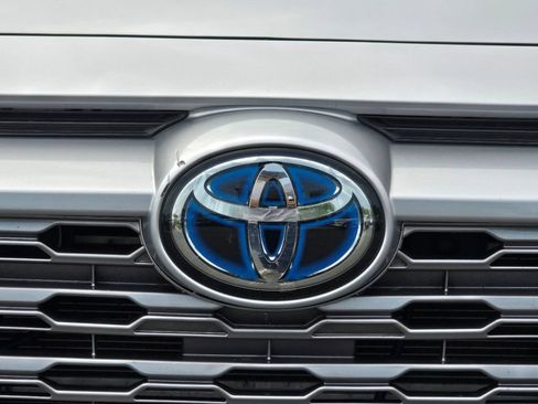 Used 2021 Toyota RAV4 XSE w/ XSE Grade Weather Package AWD/4WD image 33