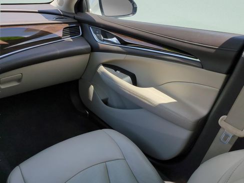 Used 2017 Buick LaCrosse Essence FWD image 29