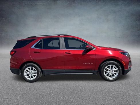 Used 2024 Chevrolet Equinox LT w/ LPO, Floor Liner Package FWD image 2