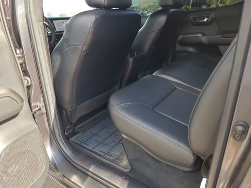 Used 2023 Toyota Tacoma TRD Off-Road w/ TRD Premium Off Road Package image 20