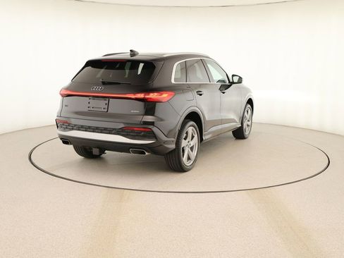 Certified 2025 Audi Q5 Prestige image 7
