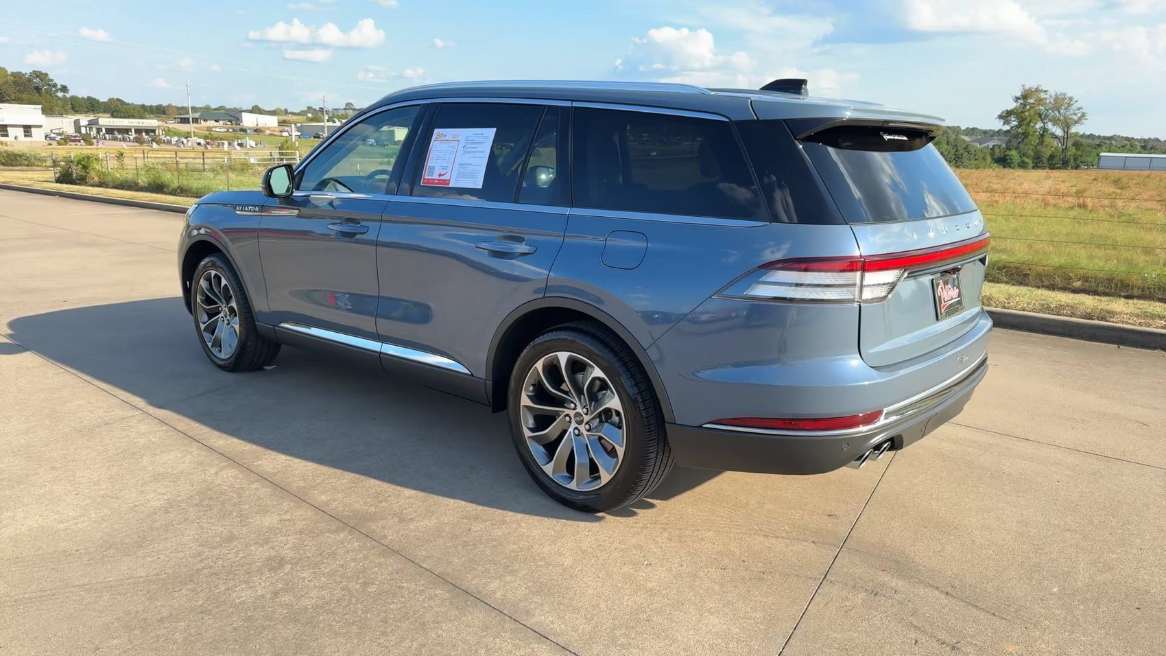 Used 2025 Lincoln Aviator Reserve w/ Illumination Package AWD/4WD image 7