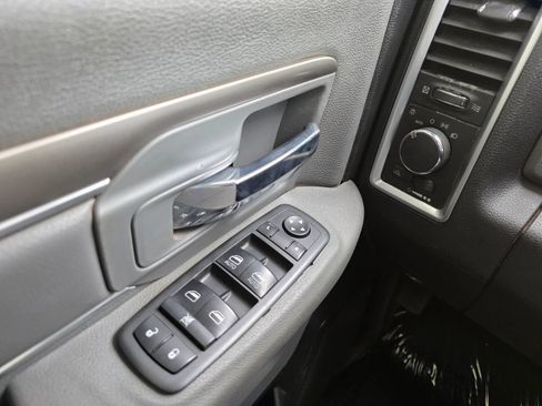 Used 2013 RAM 1500 Classic SLT w/ Premium Display Pkg AWD/4WD image 19