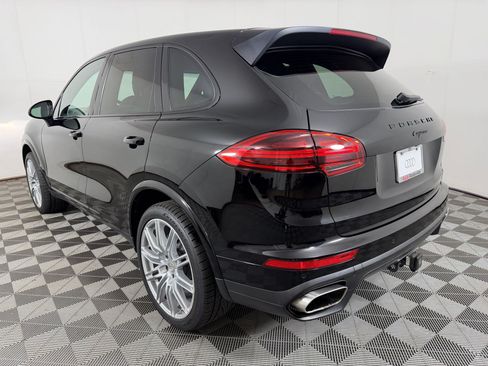Used 2018 Porsche Cayenne Platinum Edition AWD/4WD image 3