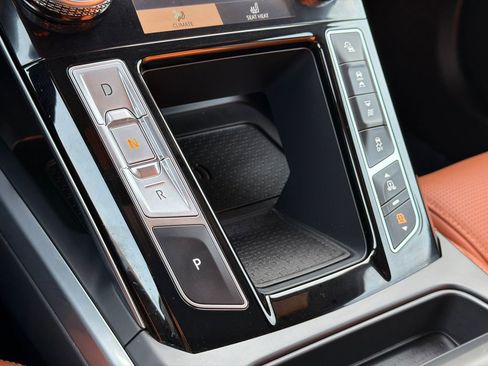 Used 2024 Jaguar I-PACE R-Dynamic HSE AWD/4WD image 30