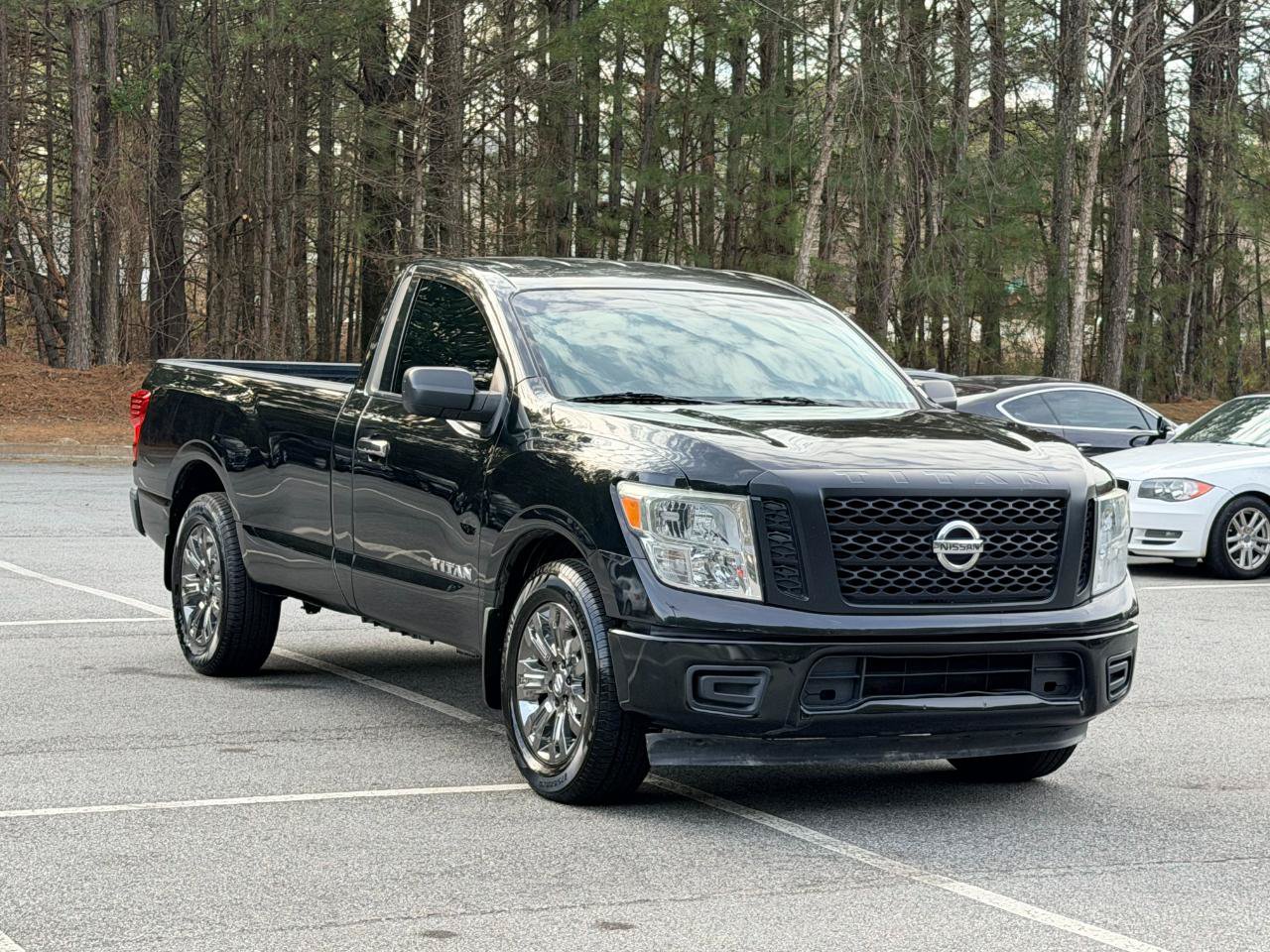 Used 2017 Nissan Titan S RWD image 3
