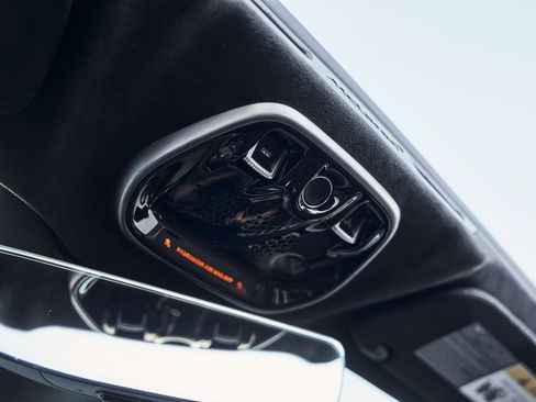 Used 2025 McLaren Artura Spider image 71