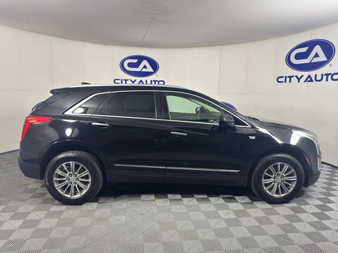 Used 2017 Cadillac XT5 Luxury AWD/4WD image 2