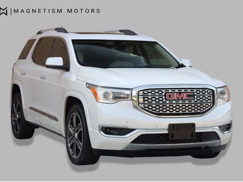 Used 2017 GMC Acadia Denali w/ Technology Package AWD/4WD image 9