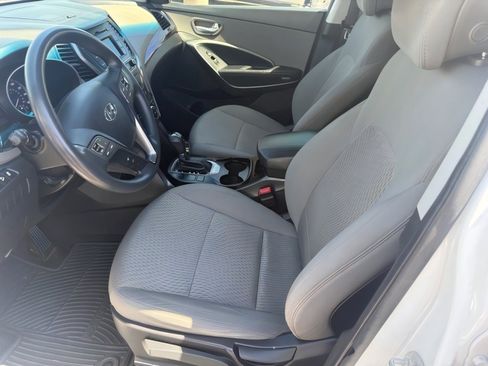 Used 2018 Hyundai Santa Fe Sport FWD image 12