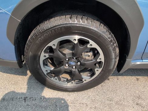 Used 2023 Subaru Crosstrek 2.0i image 9