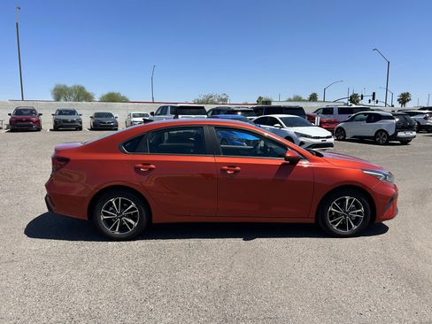Used 2024 Kia Forte LXS FWD image 5