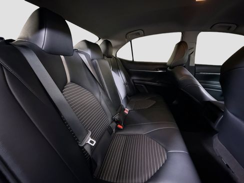 Used 2024 Toyota Camry SE image 26