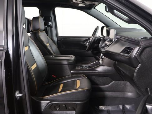 Used 2023 GMC Yukon XL AT4 w/ AT4 Premium Plus Package AWD/4WD image 34
