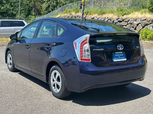 Used 2014 Toyota Prius Four FWD image 3