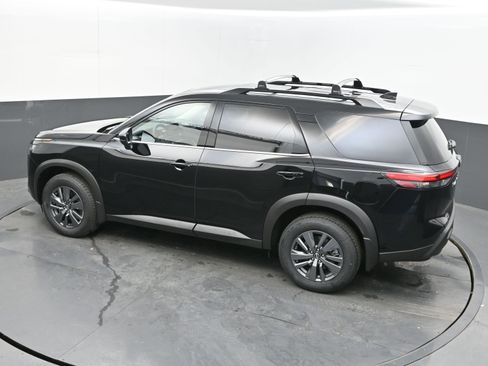 New 2025 Nissan Pathfinder SV w/ SV Premium Package image 36