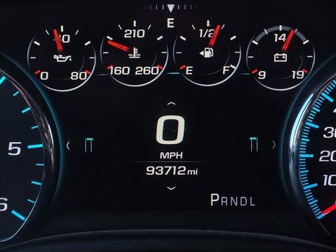 Used 2017 Chevrolet Suburban Premier image 5