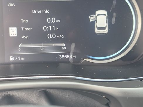 Used 2025 Genesis GV70 2.5T AWD/4WD image 38