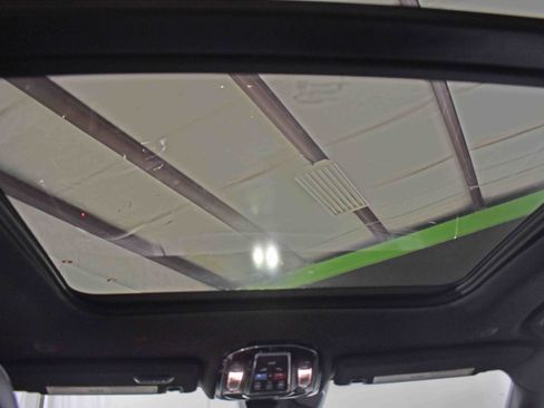 Used 2023 Jeep Grand Cherokee Overland w/ Adv Protech Group III image 31