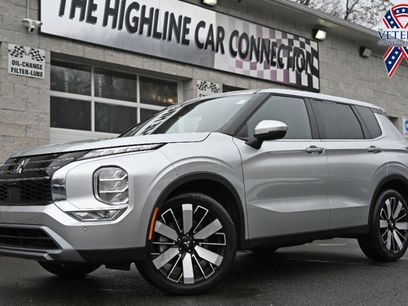 Used 2025 Mitsubishi Outlander SE