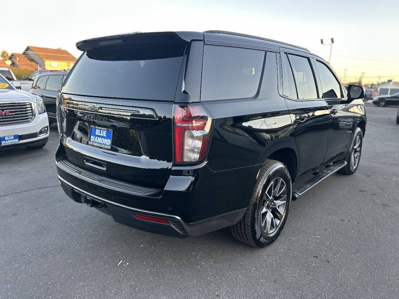 Used 2021 Chevrolet Tahoe Z71 w/ Z71 Signature Package AWD/4WD image 7