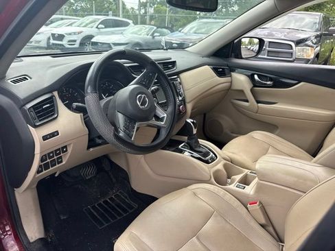 Used 2020 Nissan Rogue SL w/ Premium Package FWD image 11