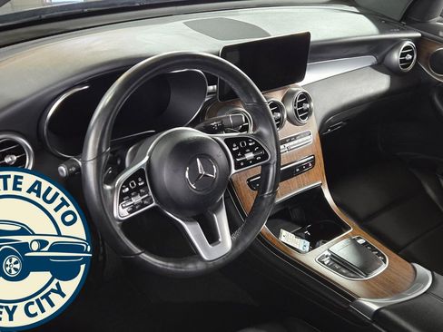 Used 2022 Mercedes-Benz GLC 300 4MATIC image 10