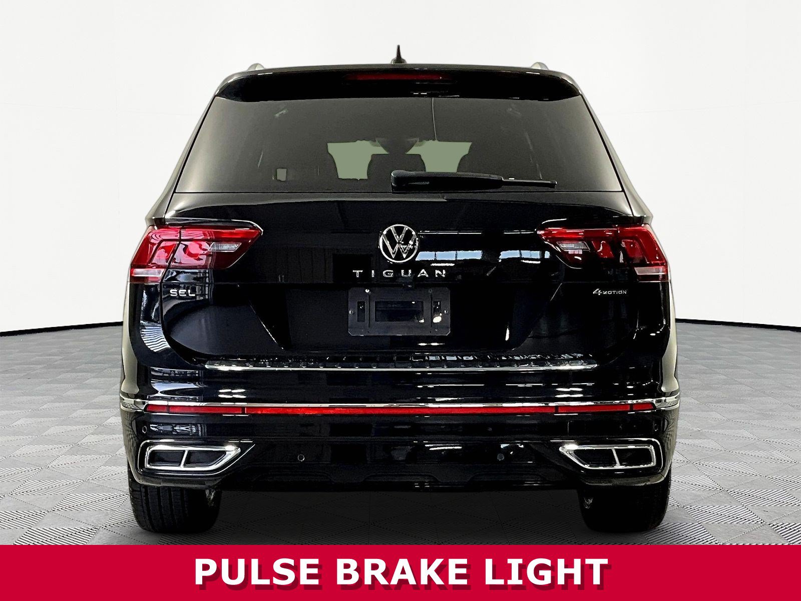Used 2022 Volkswagen Tiguan SEL R-Line AWD/4WD image 5