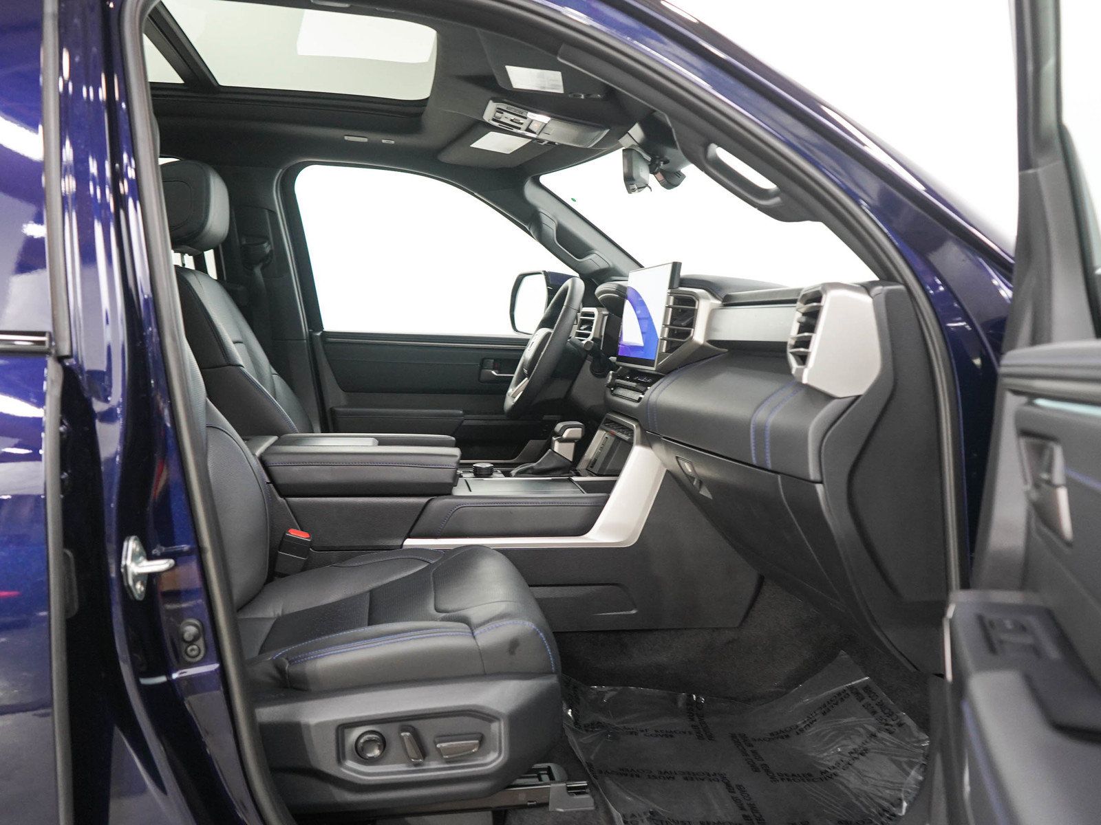 Used 2026 Toyota Sequoia Platinum AWD/4WD image 11