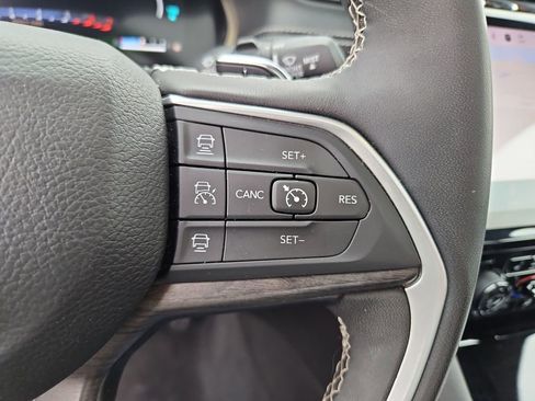 Used 2024 Jeep Grand Cherokee Limited 4xe image 12