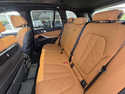 Used 2026 BMW X5 sDrive40i w/ Executive Package image 14