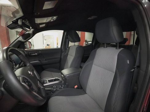 Certified 2022 Toyota Tacoma TRD Sport image 11