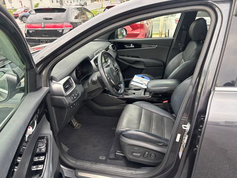 Used 2019 Kia Sorento SX AWD/4WD image 14