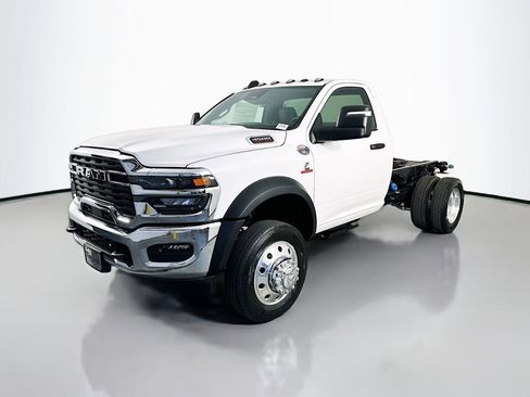 New 2026 RAM 4500 Tradesman AWD/4WD image 3