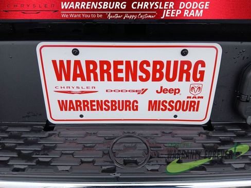 New 2026 RAM 1500 4x4 Crew Cab image 33