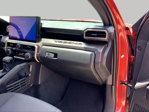 Used 2025 Toyota Tacoma TRD Sport RWD image 18