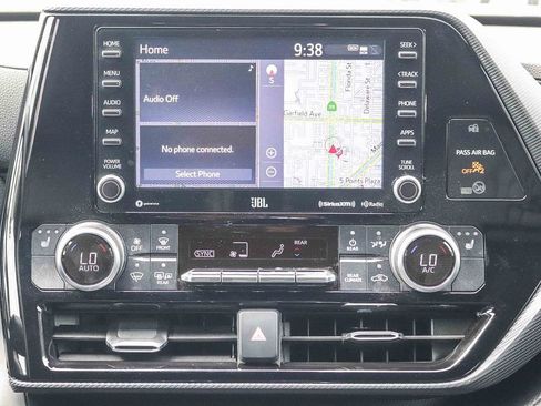 Used 2022 Toyota Highlander XSE FWD image 15
