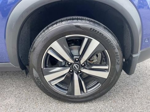 Certified 2023 Nissan Rogue SL w/ SL Premium Package FWD image 11