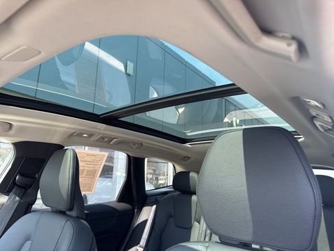 Certified 2025 Volvo XC60 B5 Plus image 26