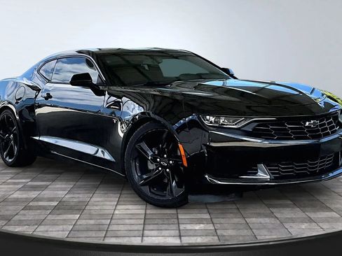 Used 2021 Chevrolet Camaro LT w/ RS Package image 3