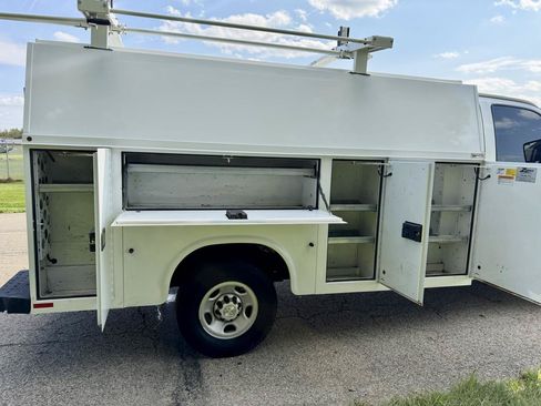 Used 2020 Chevrolet Express 3500 w/ Power Convenience Package RWD image 37